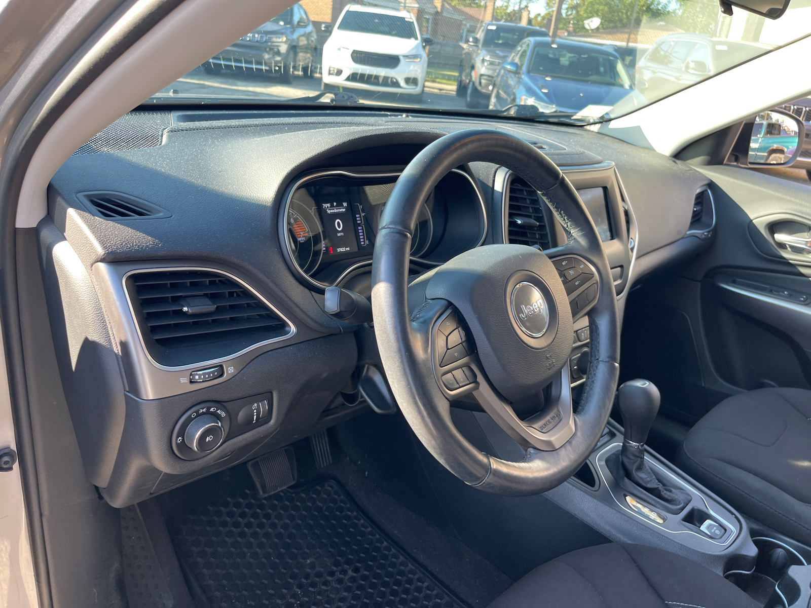 2019 Jeep Cherokee Latitude 8