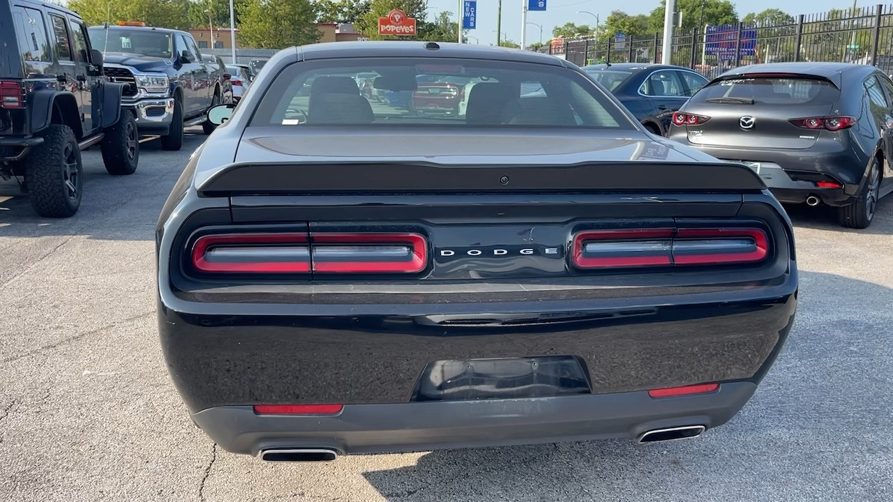 2023 Dodge Challenger SXT 5