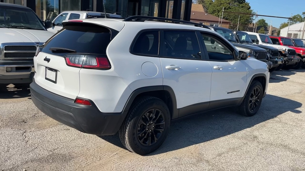 2023 Jeep Cherokee Altitude 6