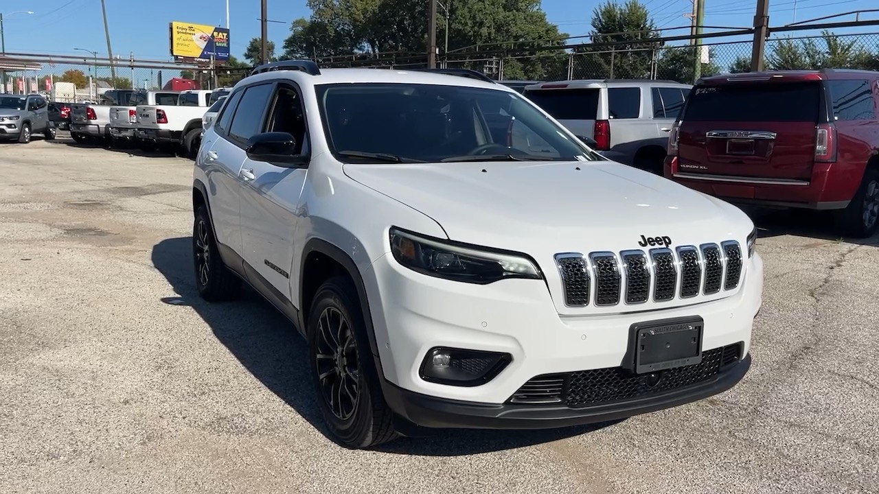 2023 Jeep Cherokee Altitude 8