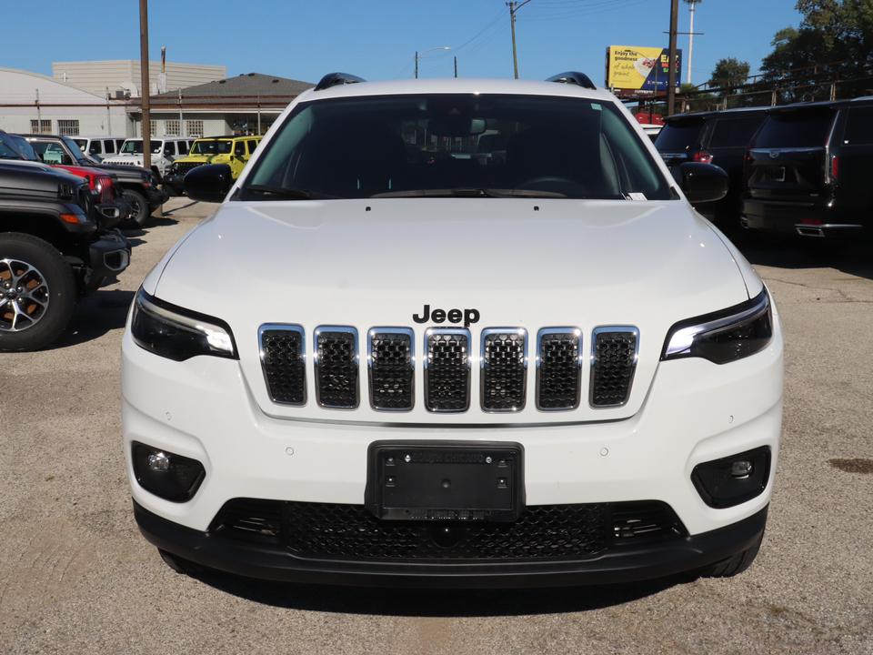 2023 Jeep Cherokee Altitude 9