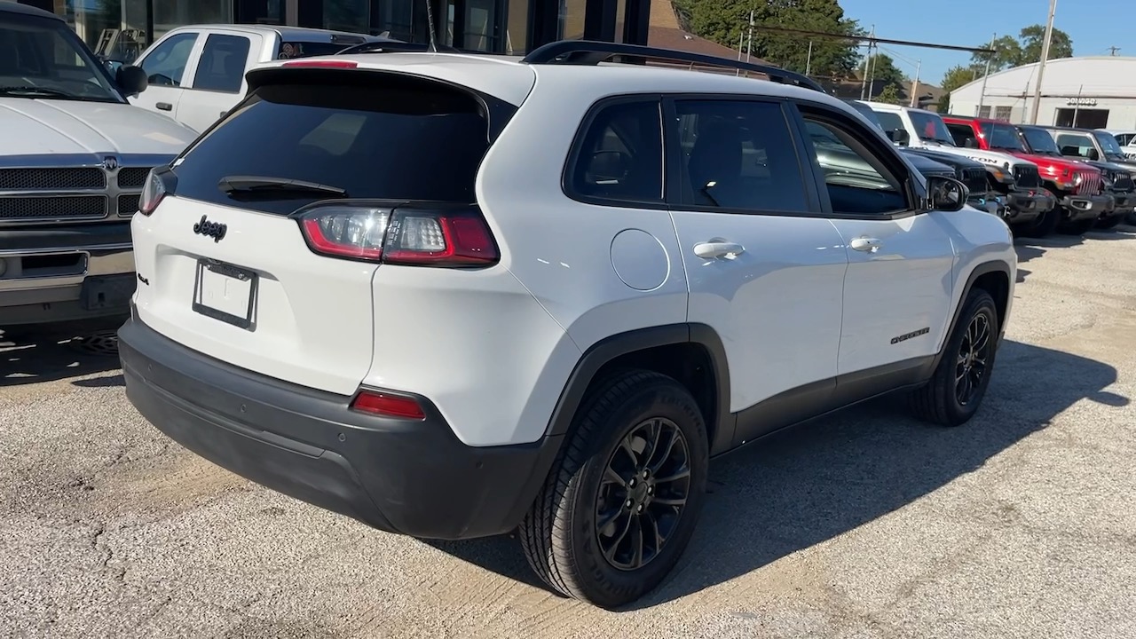 2023 Jeep Cherokee Altitude 28