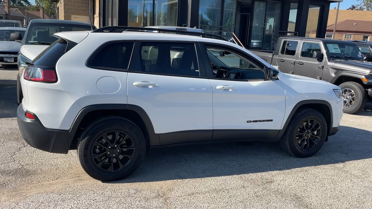 2023 Jeep Cherokee Altitude 29