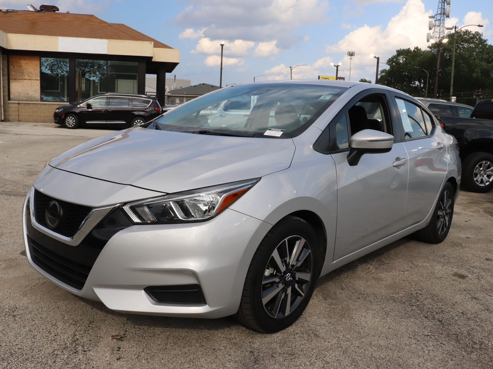 2021 Nissan Versa 1.6 SV 2