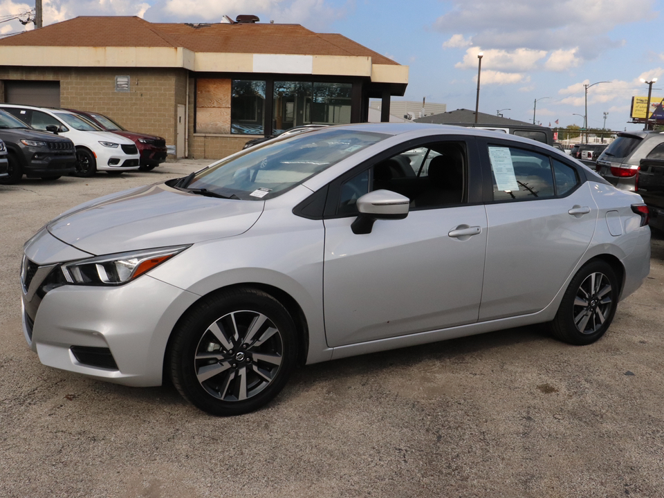 2021 Nissan Versa 1.6 SV 21