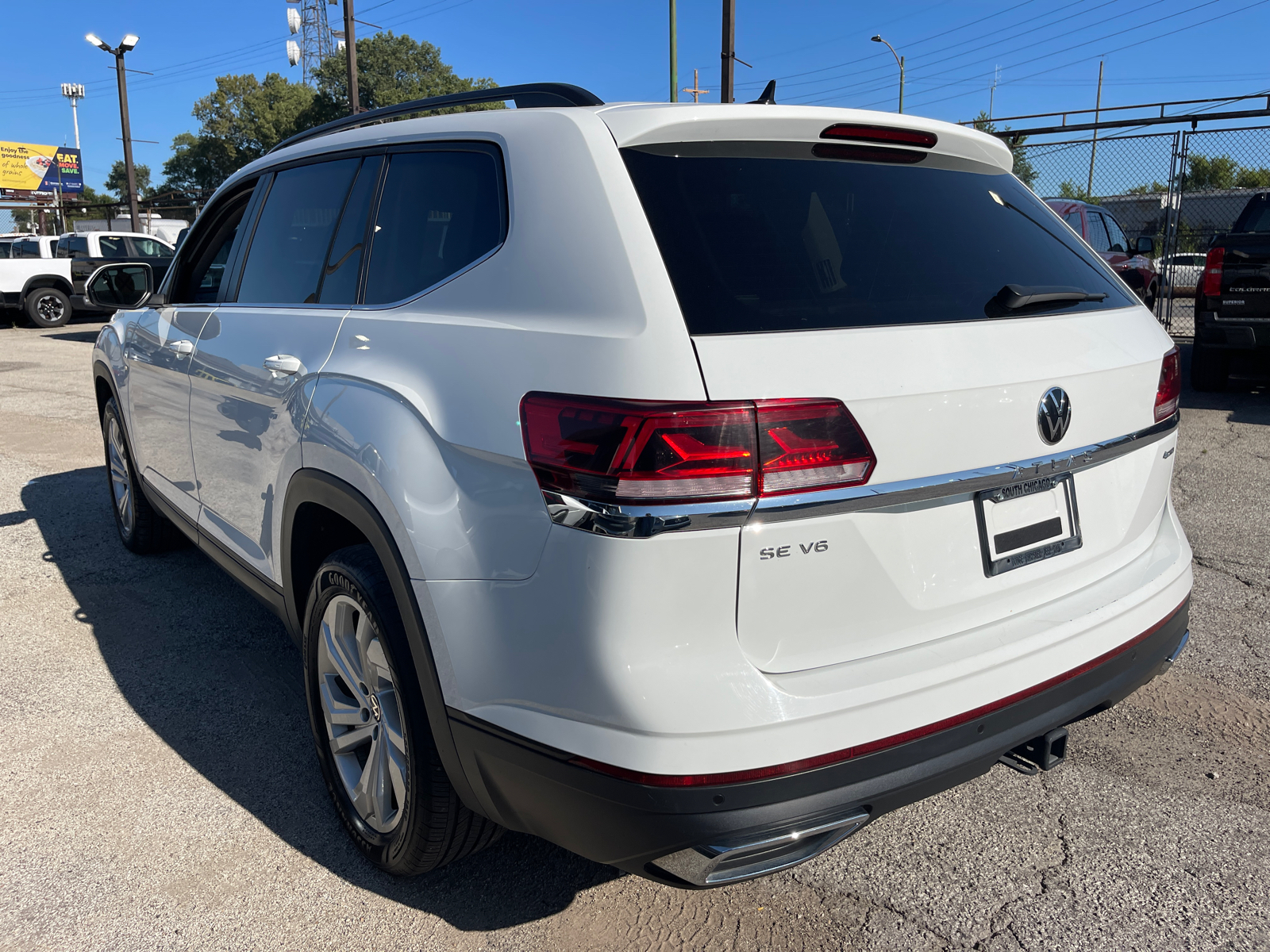 2023 Volkswagen Atlas 3.6L V6 SE w/Technology 3