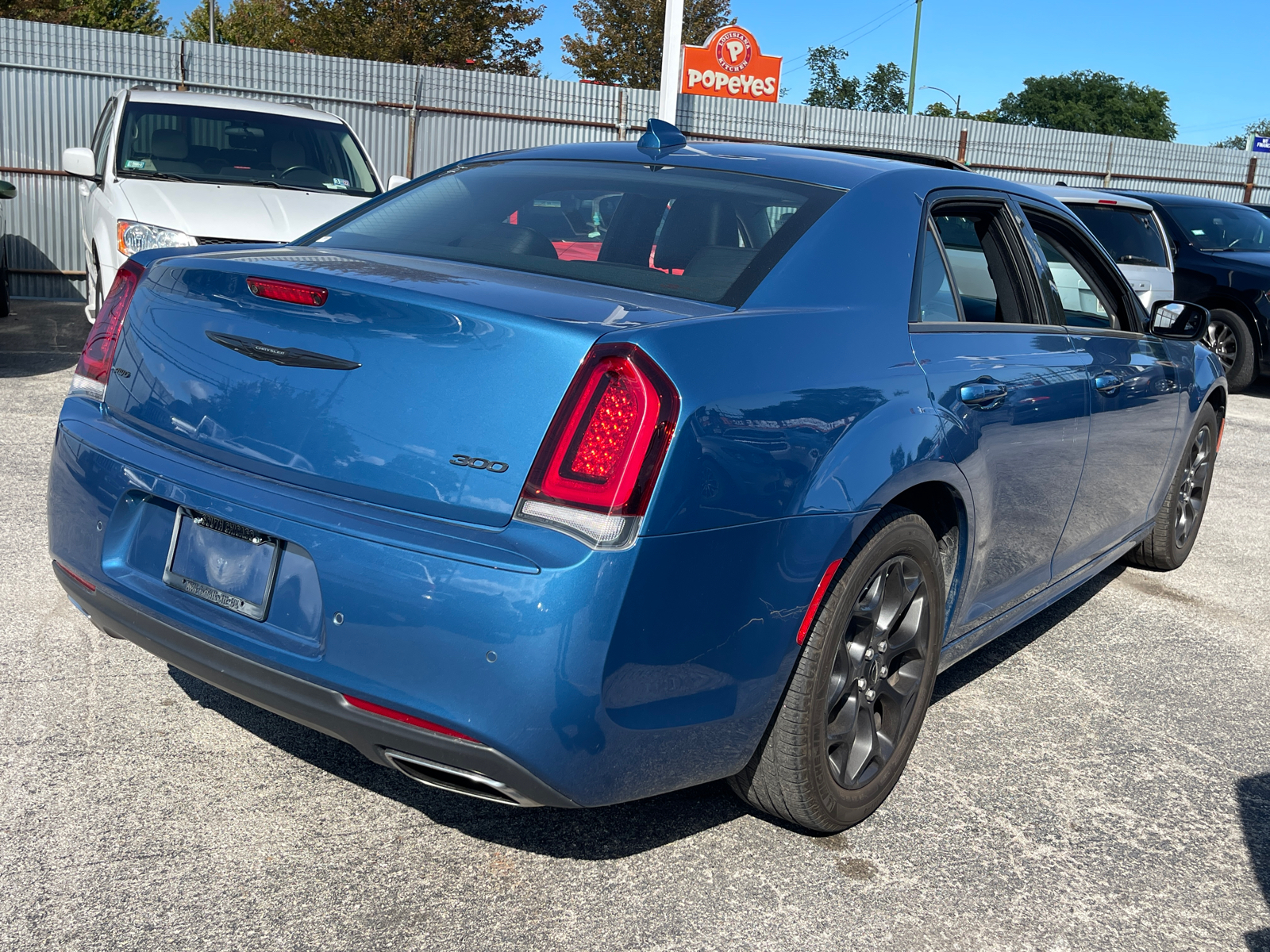 2022 Chrysler 300 Touring L 5