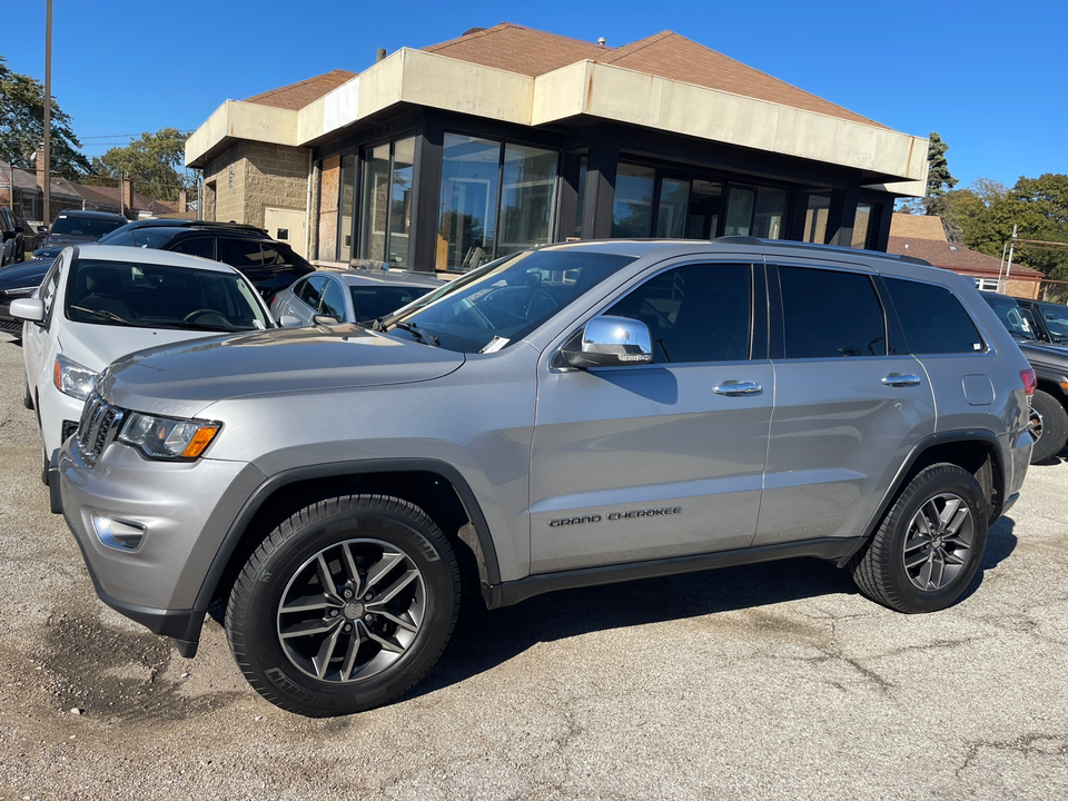 2017 Jeep Grand Cherokee Limited 27