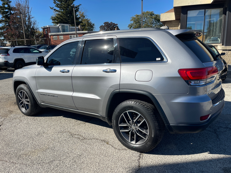 2017 Jeep Grand Cherokee Limited 28