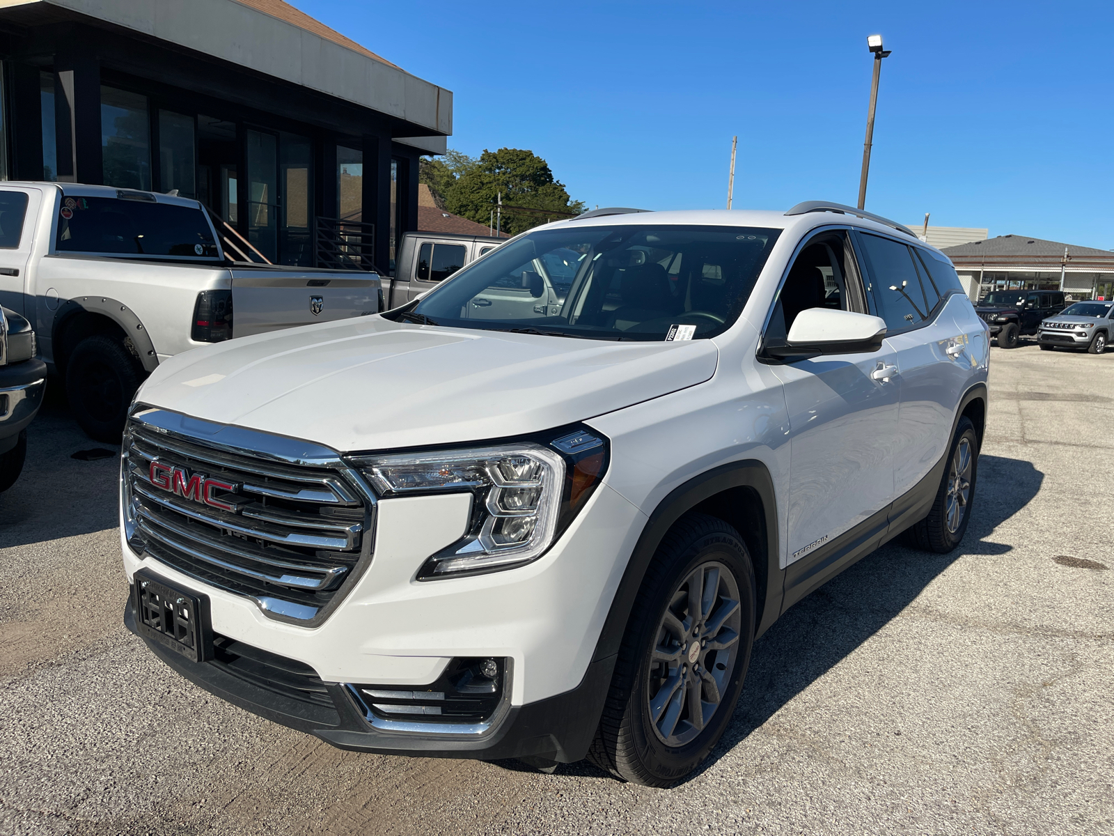 2023 GMC Terrain SLT 2