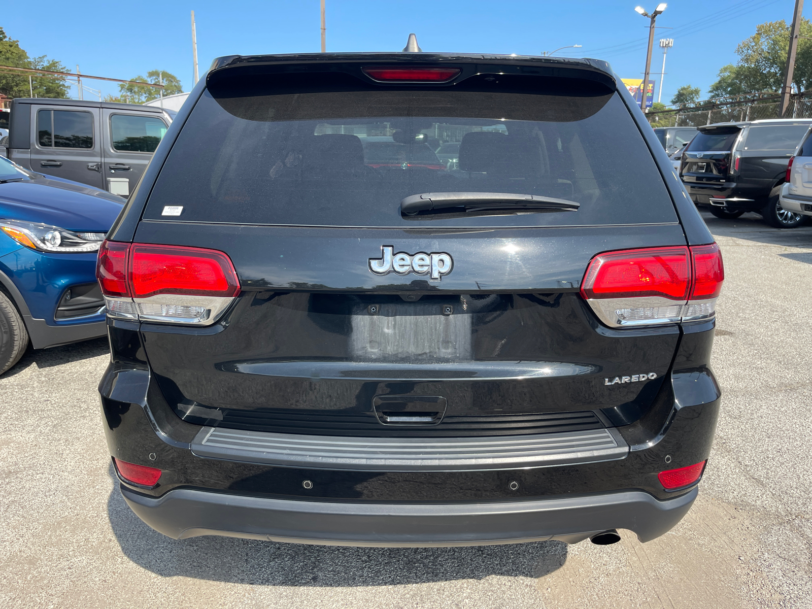 2022 Jeep Grand Cherokee WK Laredo E 24