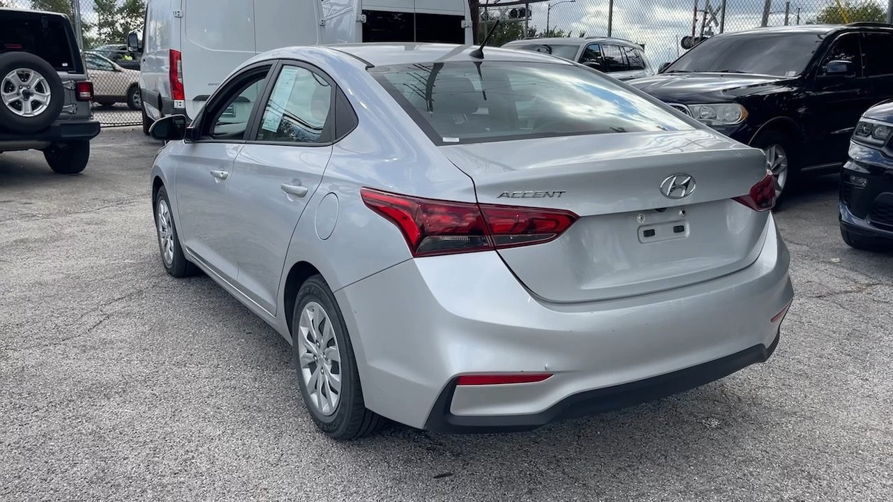 2021 Hyundai Accent SE 23