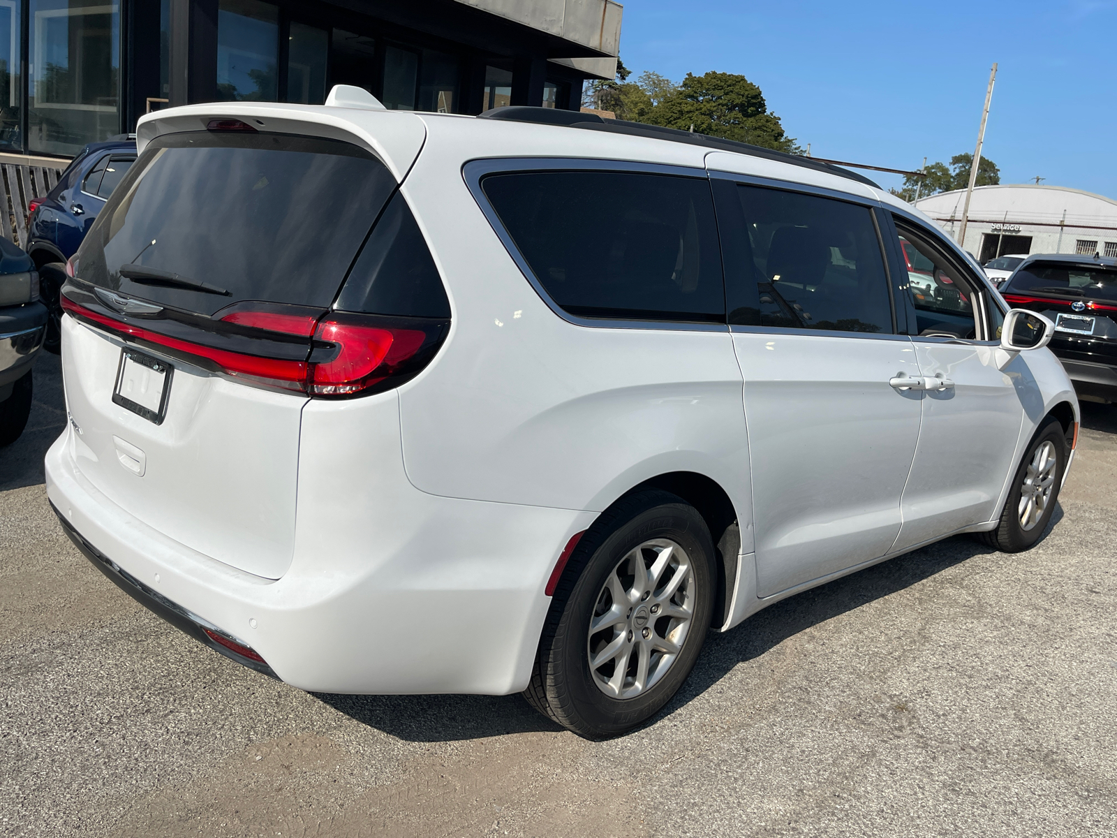 2022 Chrysler Pacifica Touring L 6