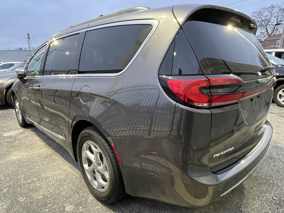 2022 Chrysler Pacifica Limited 4