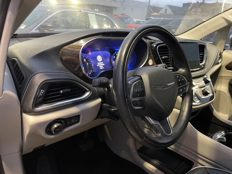 2022 Chrysler Pacifica Limited 8