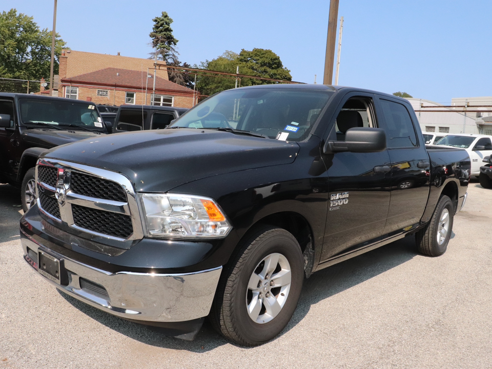 2022 Ram 1500 Classic SLT 1