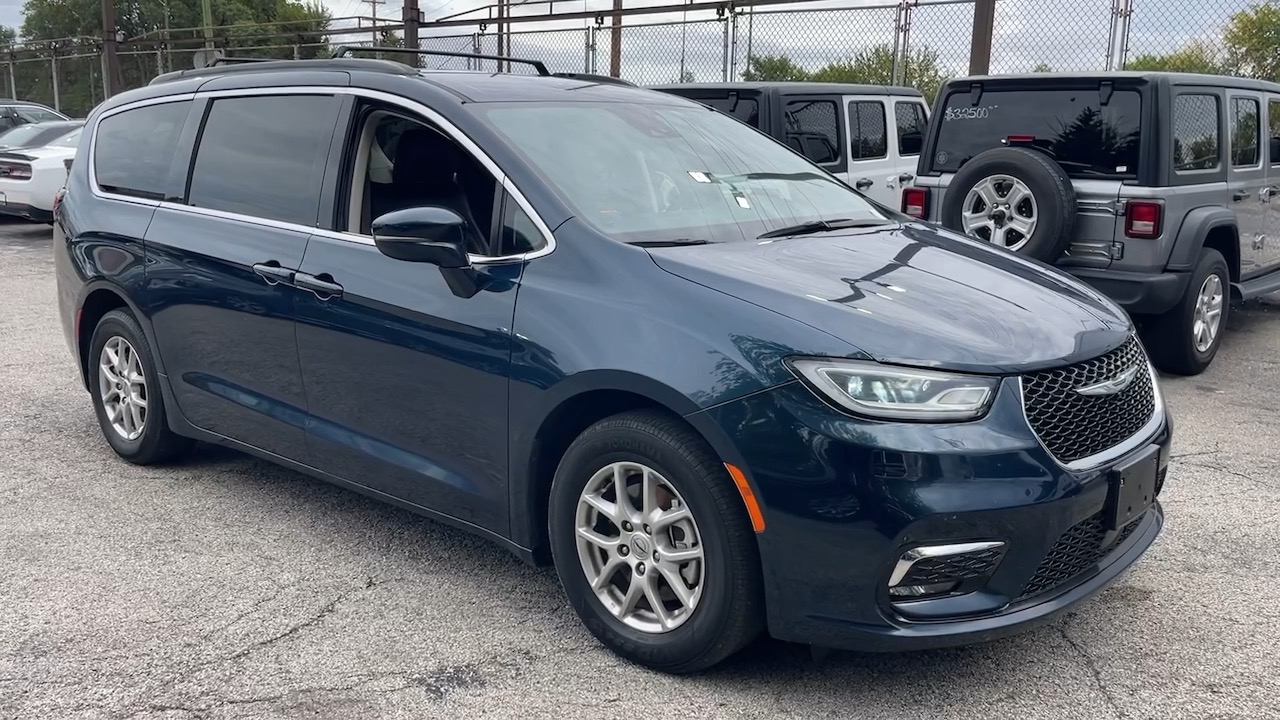 2022 Chrysler Pacifica Touring L 6