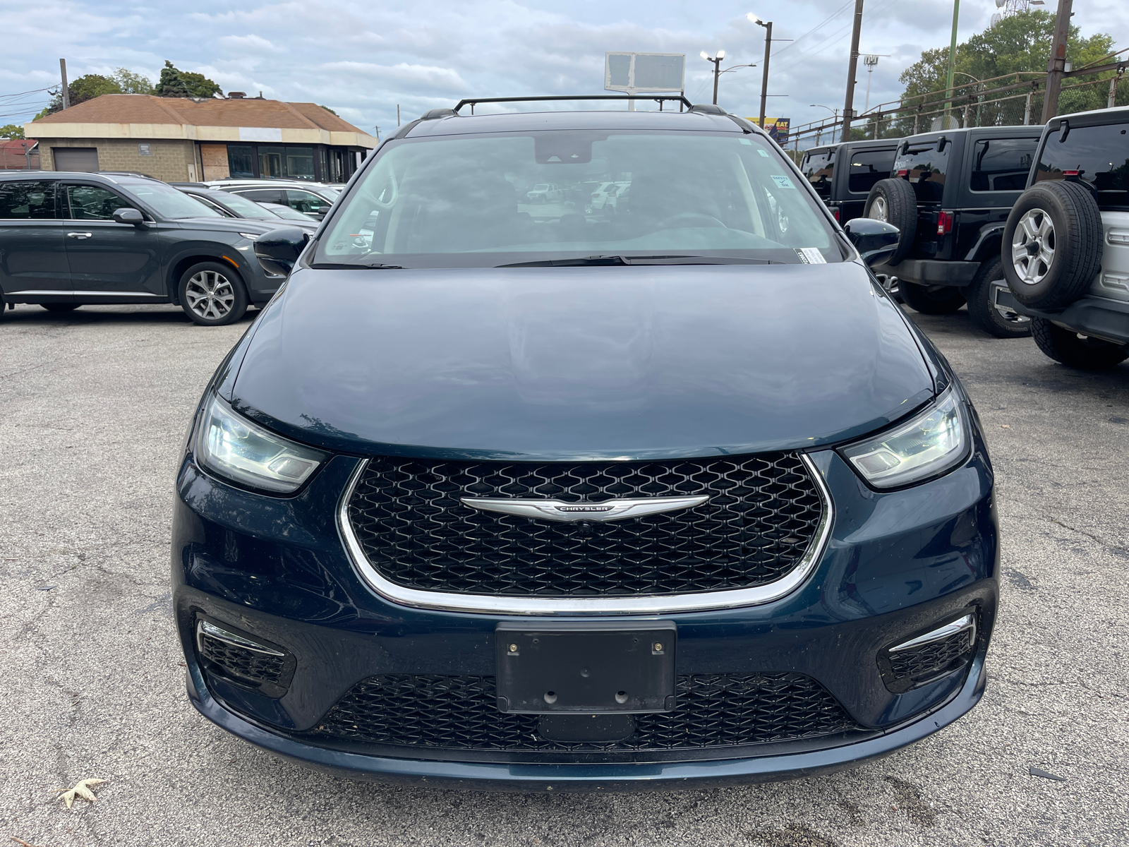 2022 Chrysler Pacifica Touring L 8