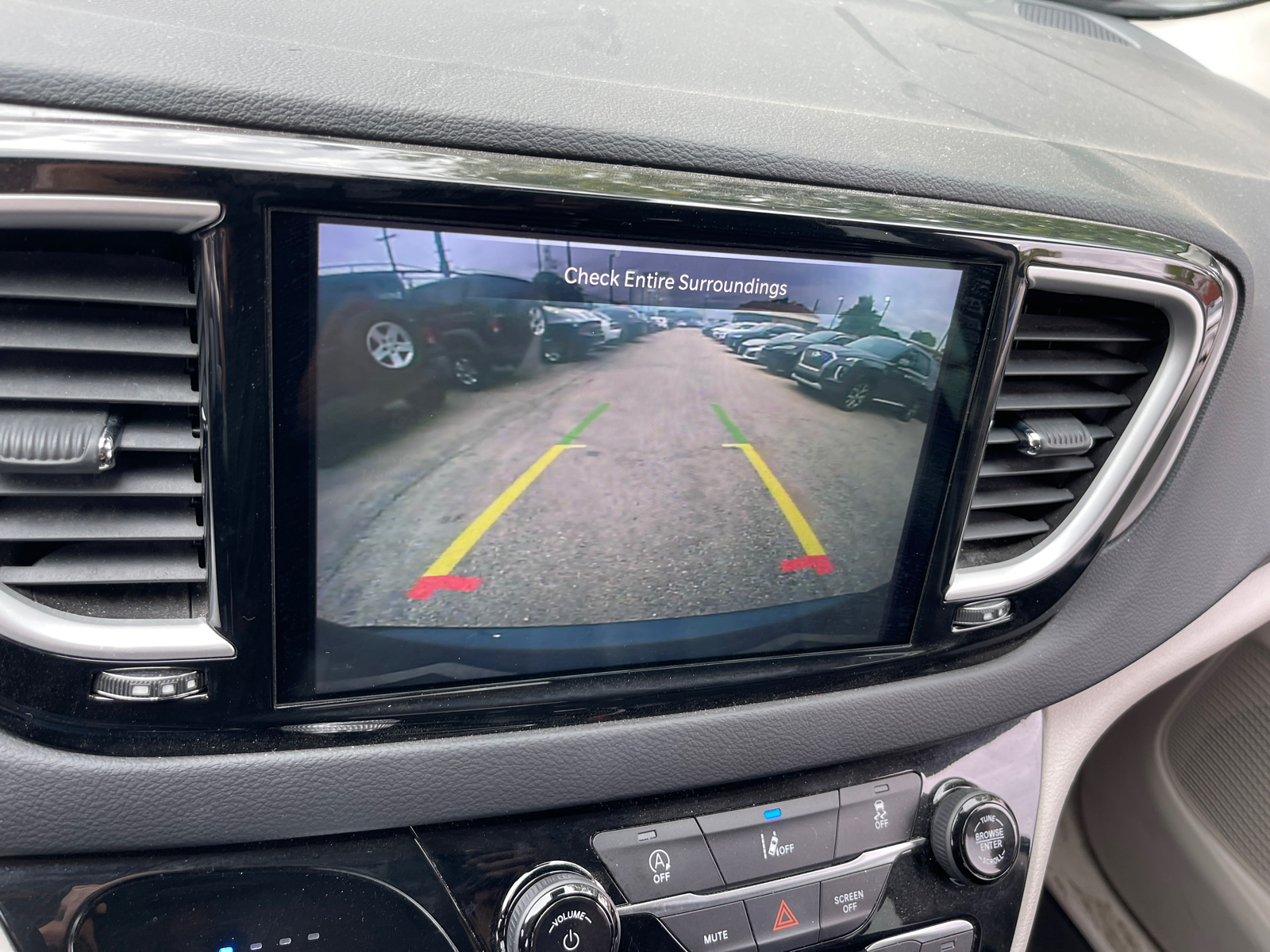 2022 Chrysler Pacifica Touring L 17