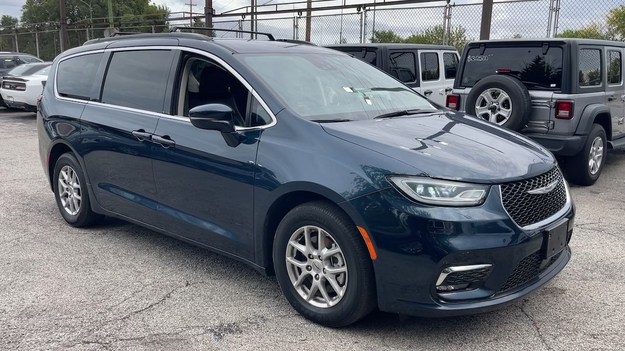 2022 Chrysler Pacifica Touring L 28