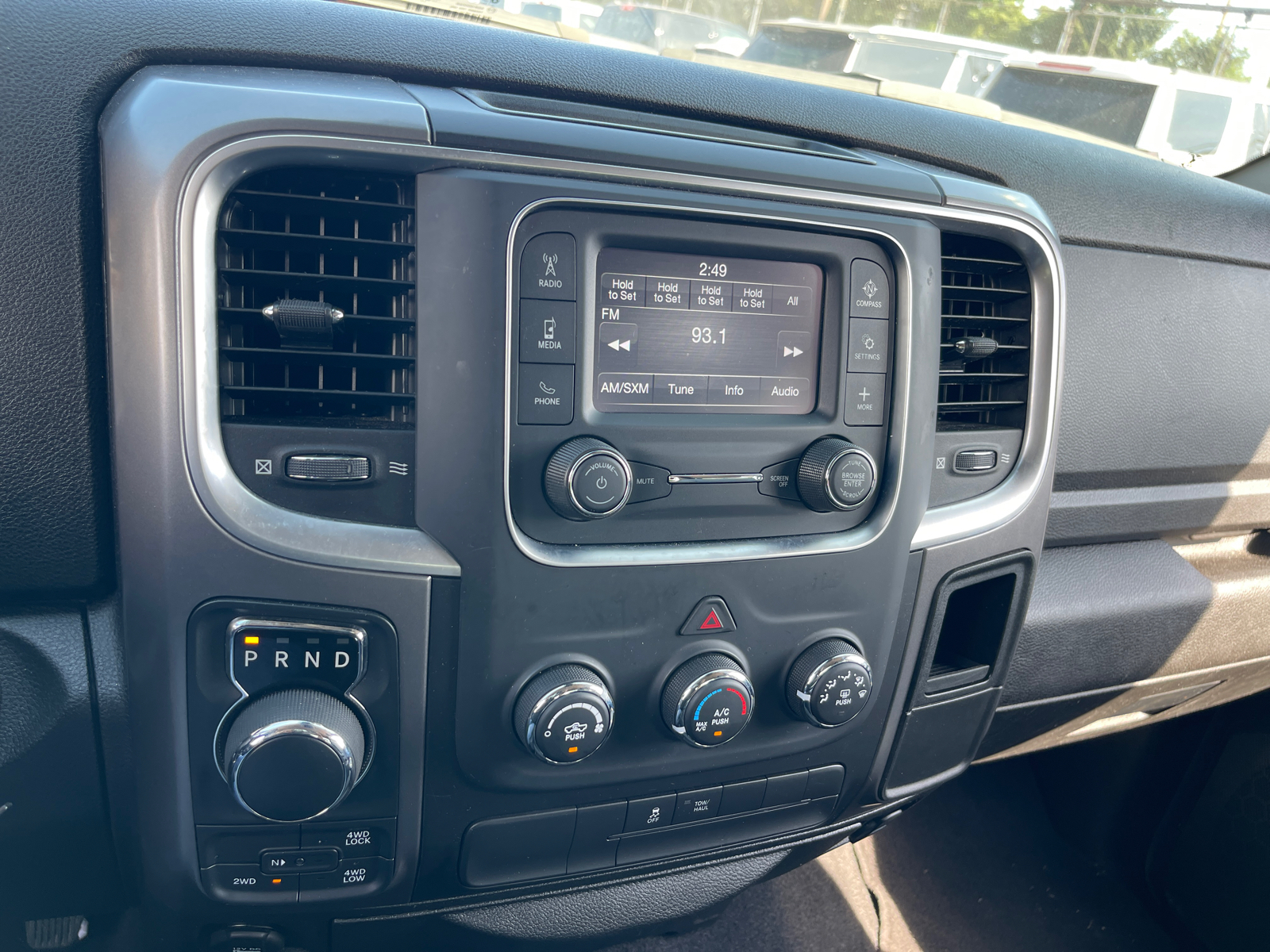 2022 Ram 1500 Classic SLT 15