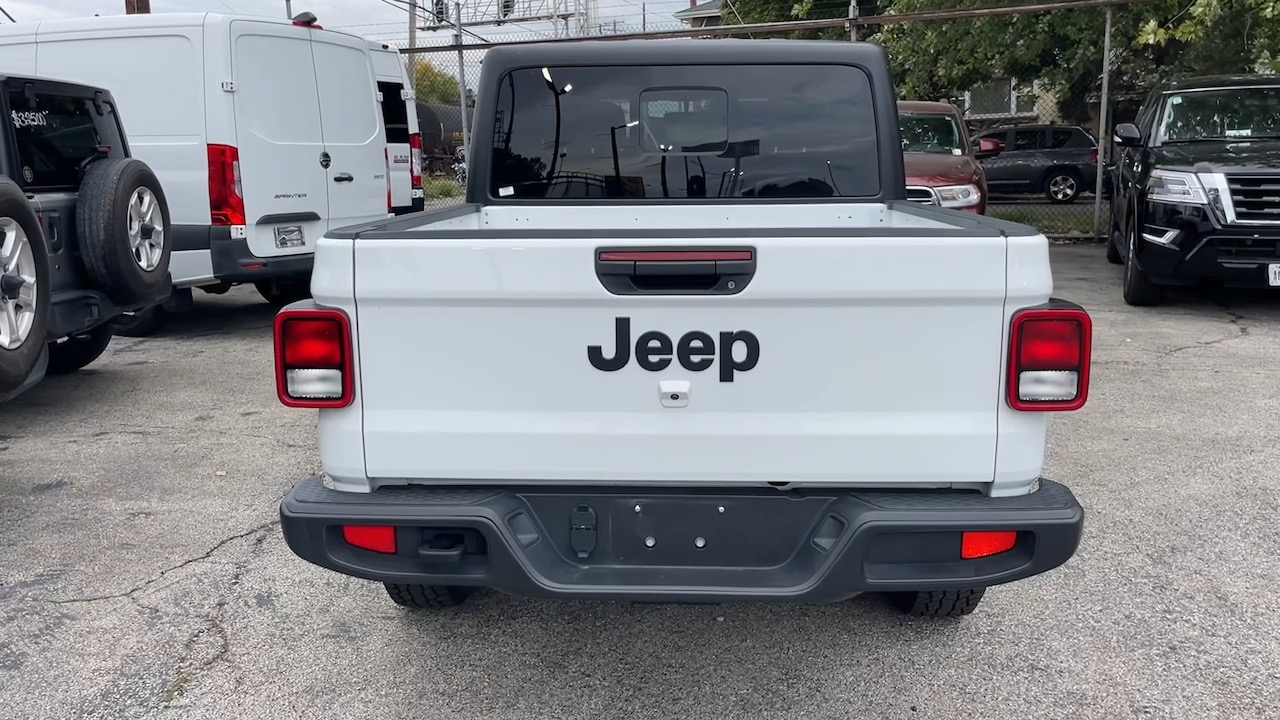 2023 Jeep Gladiator Sport 26