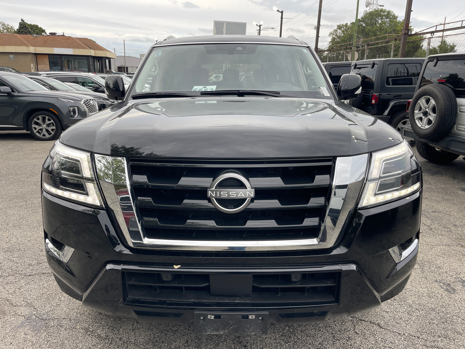 2022 Nissan Armada SV 8