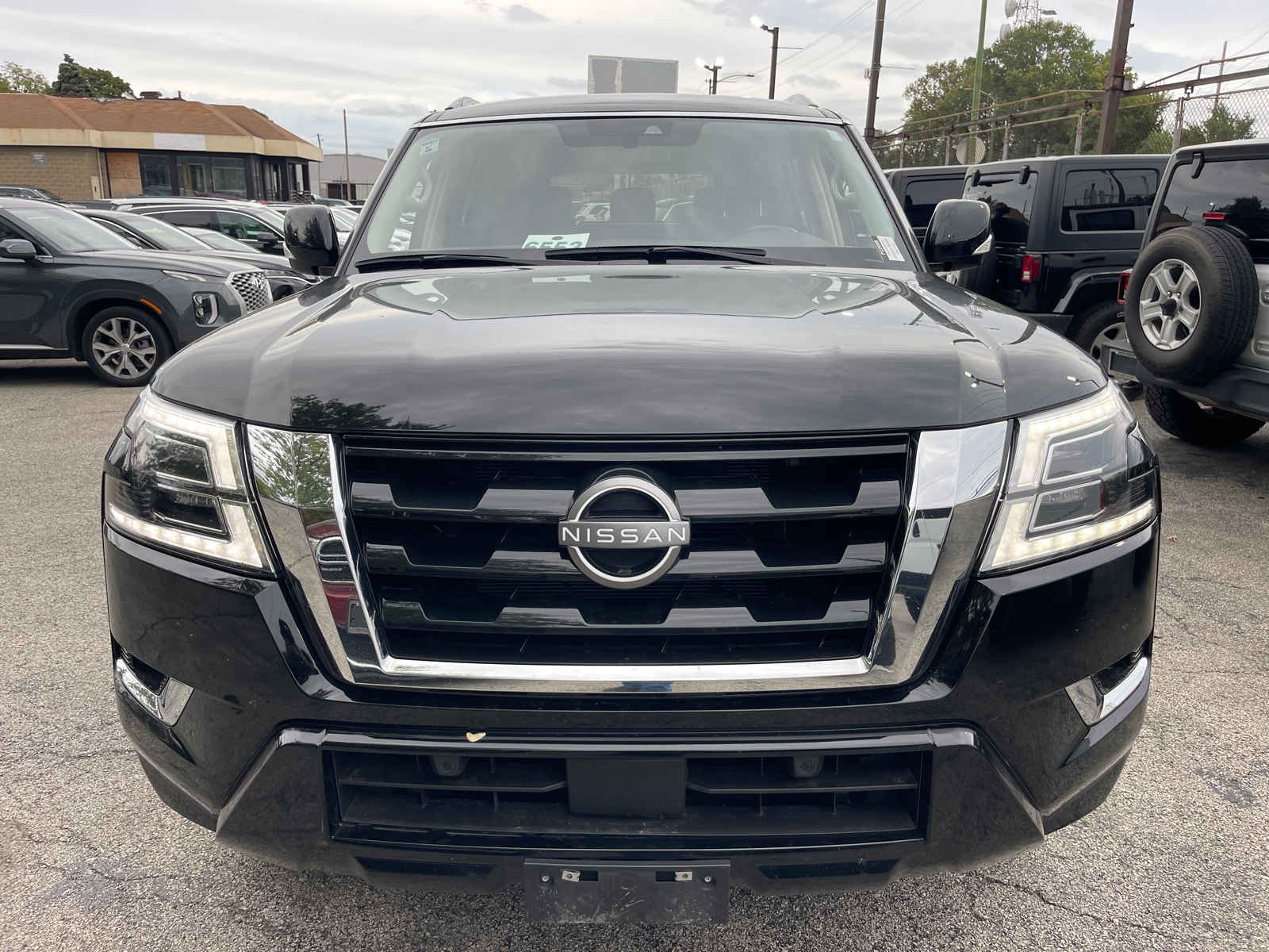 2022 Nissan Armada SV 29