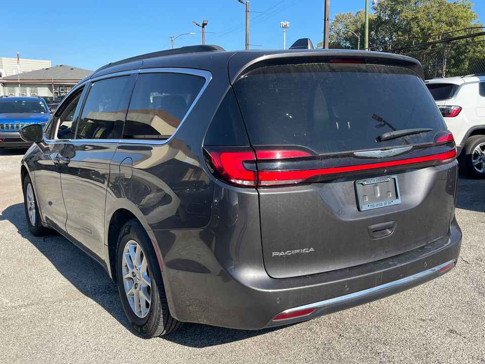 2022 Chrysler Pacifica Touring L 27