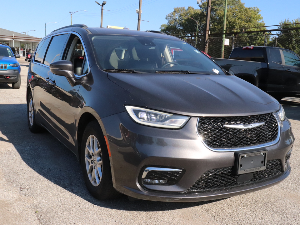 2022 Chrysler Pacifica Touring L 29