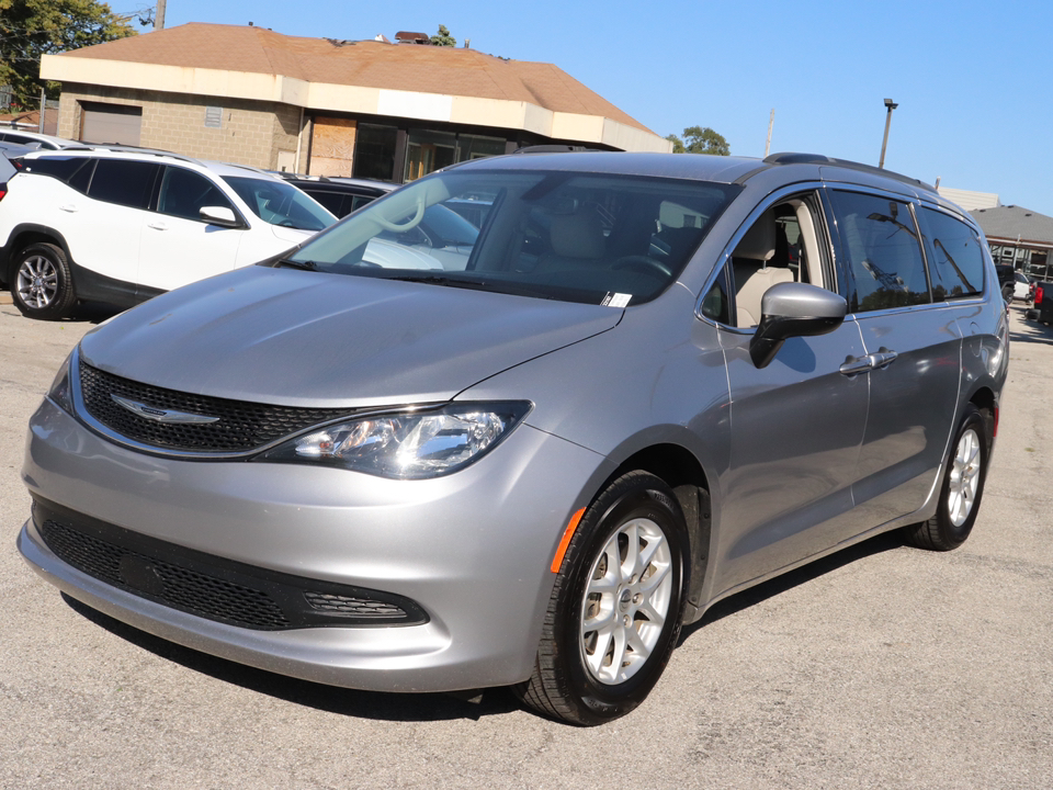 2021 Chrysler Voyager LXI 1