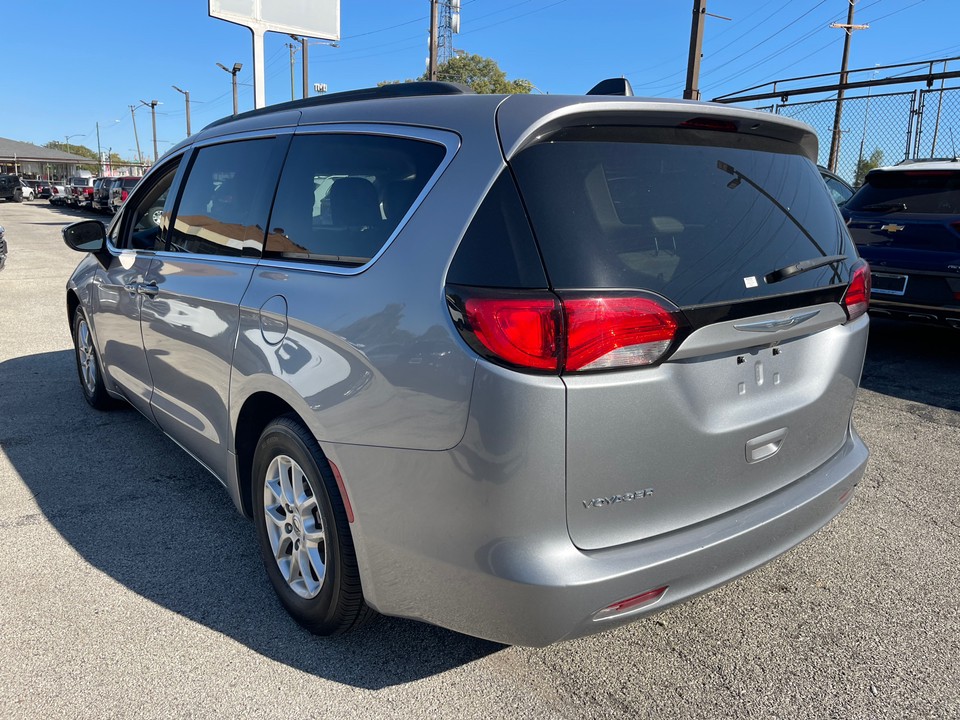 2021 Chrysler Voyager LXI 5