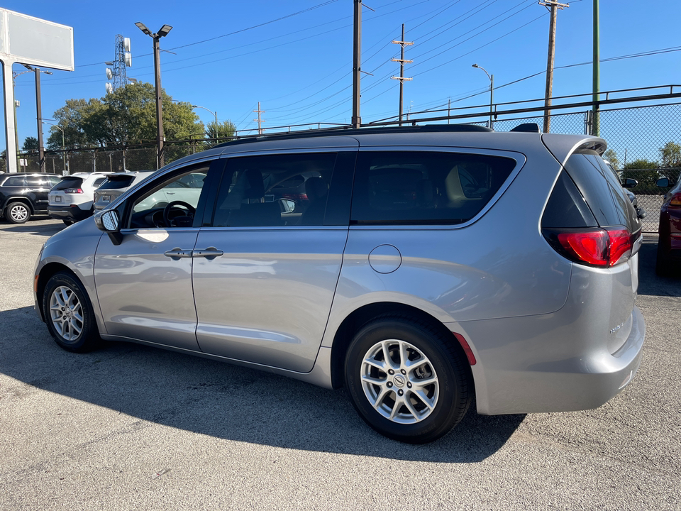 2021 Chrysler Voyager LXI 28