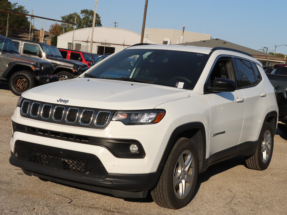 2023 Jeep Compass Latitude 1