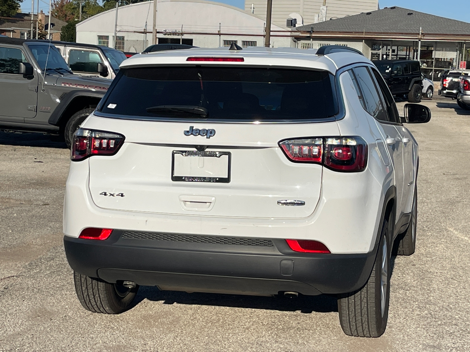 2023 Jeep Compass Latitude 29