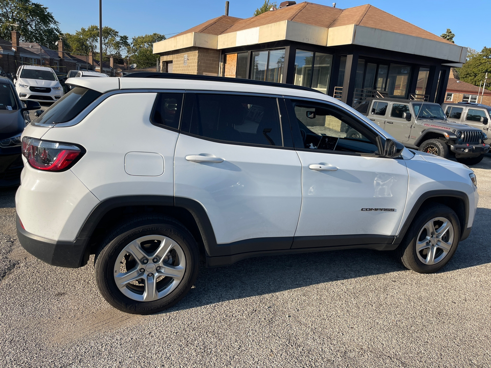 2023 Jeep Compass Latitude 31