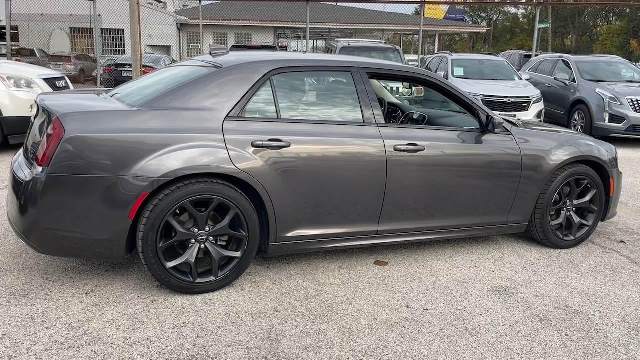 2022 Chrysler 300 Touring L 7