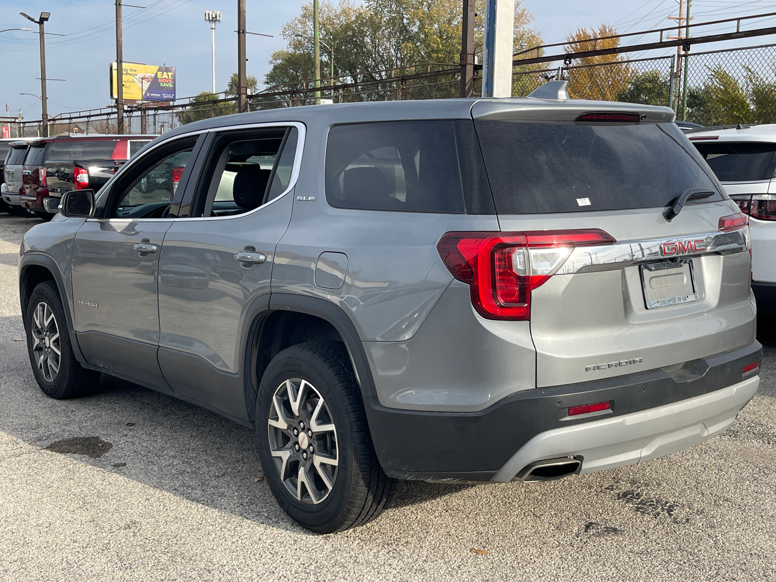 2023 GMC Acadia SLE 3