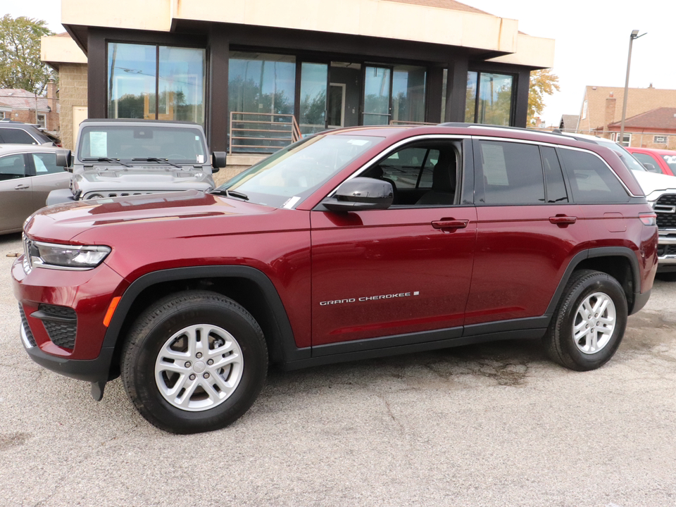 2023 Jeep Grand Cherokee Laredo 24