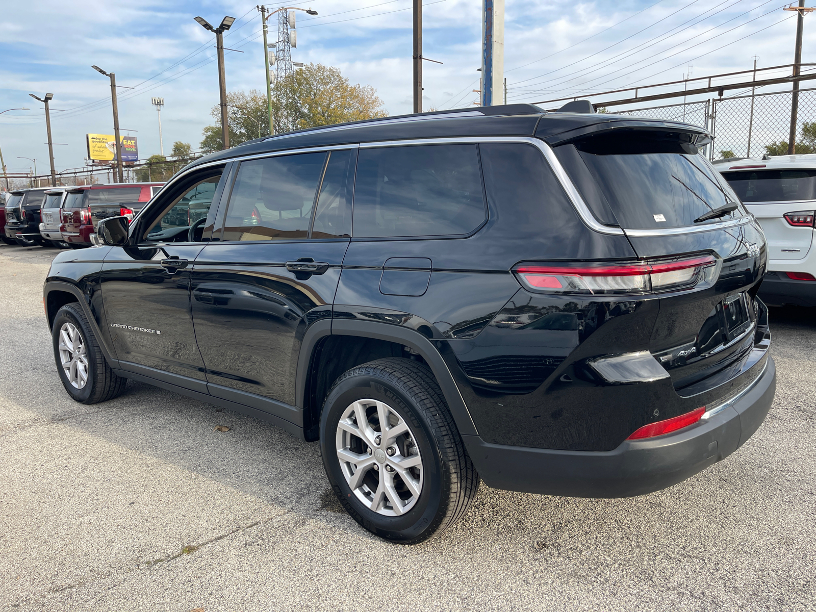 2022 Jeep Grand Cherokee L Limited 25