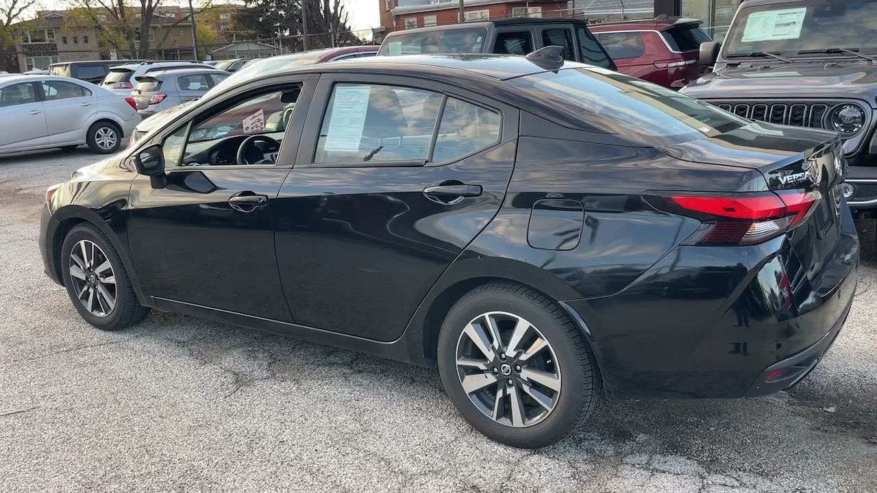 2021 Nissan Versa 1.6 SV 21