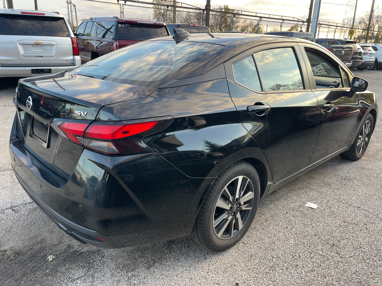 2021 Nissan Versa 1.6 SV 23