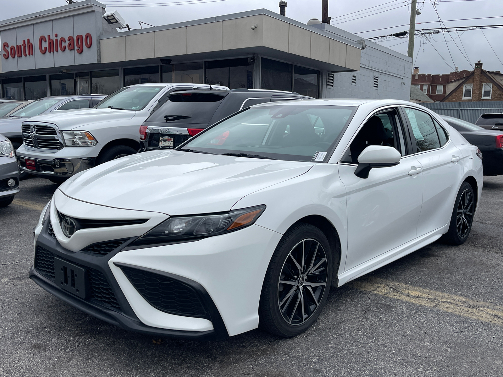 2021 Toyota Camry SE 2