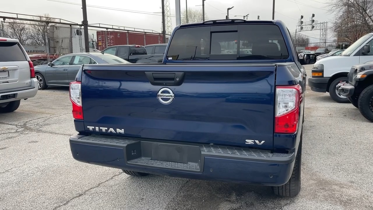 2022 Nissan Titan SV 25