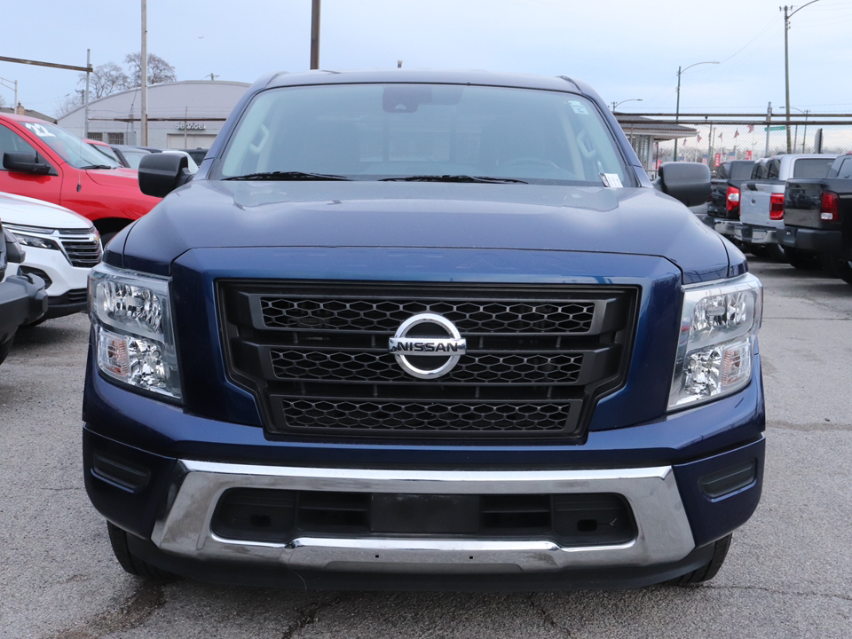 2022 Nissan Titan SV 28