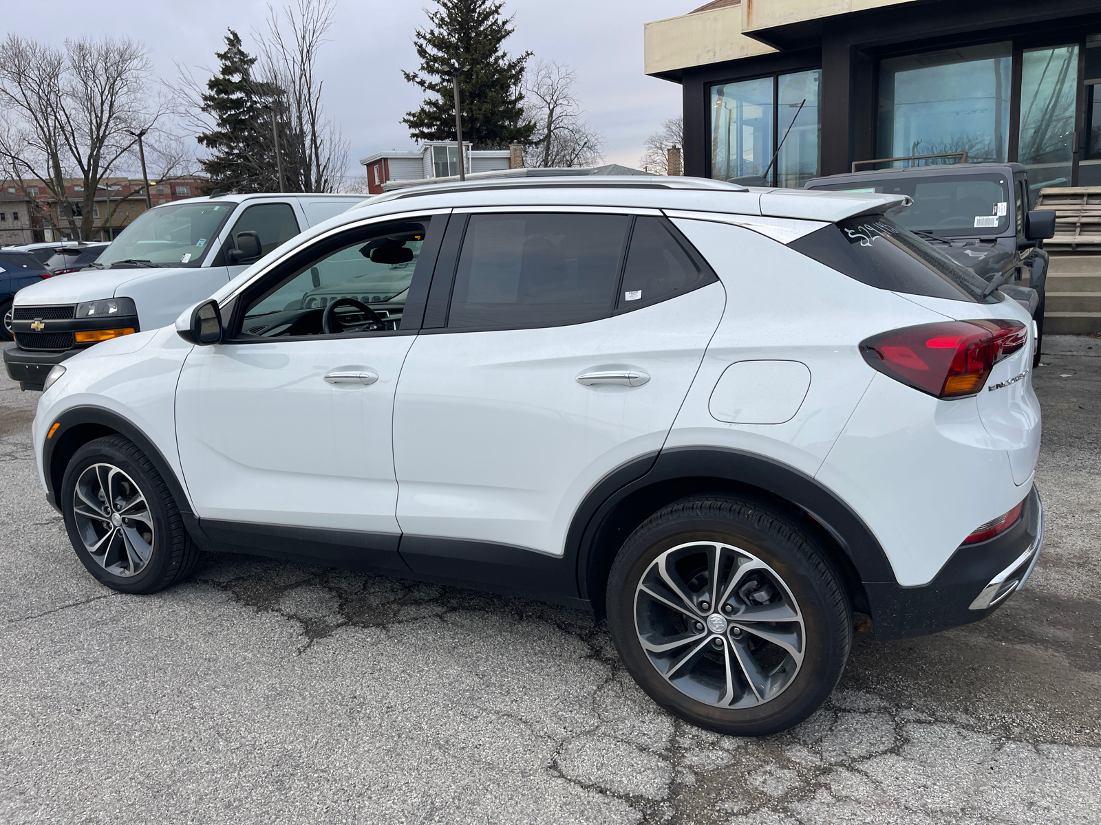 2022 Buick Encore GX Essence 3