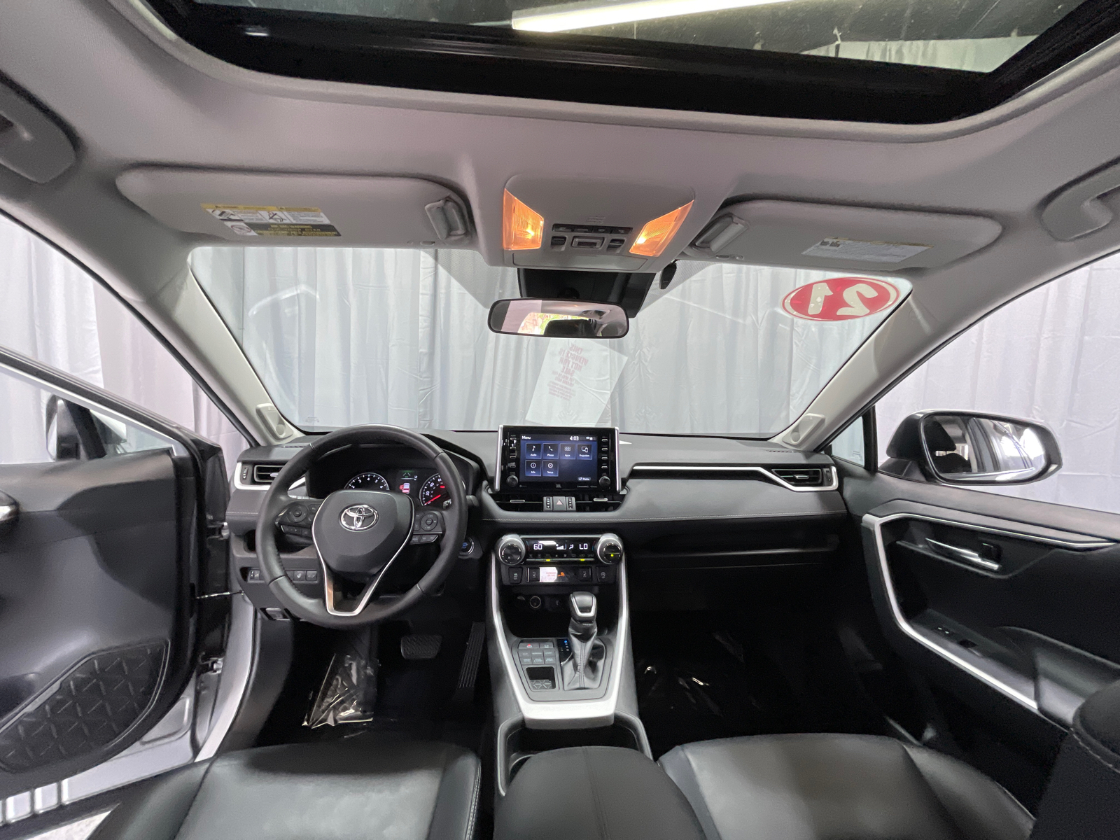 2021 Toyota RAV4 XLE Premium 16