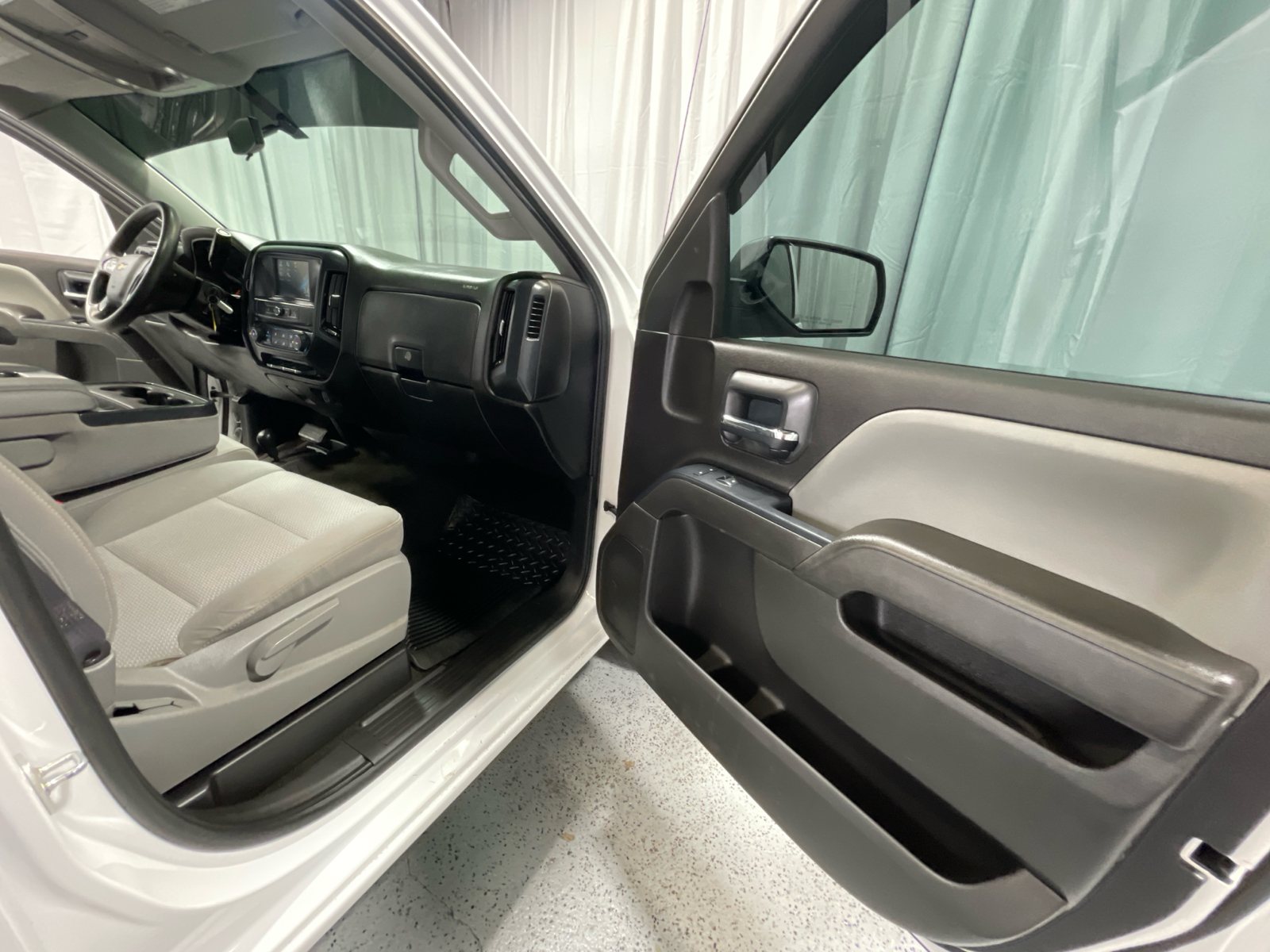 2017 Chevrolet Silverado 1500 Custom 36