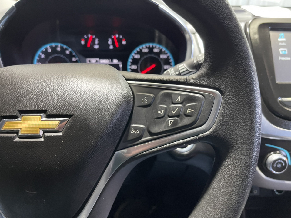 2018 Chevrolet Equinox LS 17