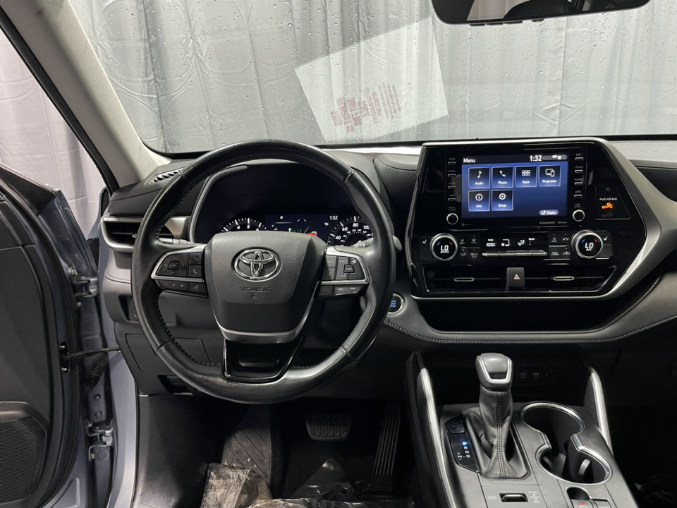 2021 Toyota Highlander XLE 38